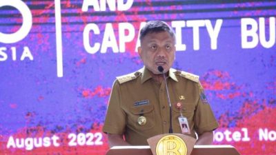 Gubernur-Sulawesi-Utara-Olly-Dondokambeygfgfgfgg