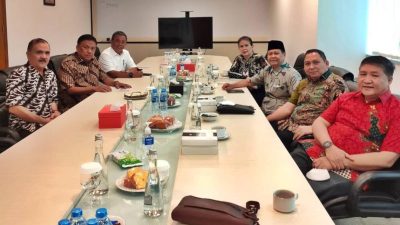 Pertemuan-Gubernur-Olly-Dondokambey-bersama-Yayasan-Pengembangan-Kebudayaan-Minahasa-1140x675