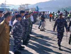 Wakil-Walikota-Bitung-Hengky-Honandar-sambut-Satgas-Operasi-Trisila-TNI-AL-ke-23-1