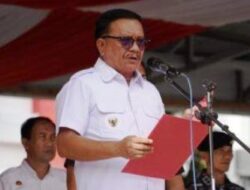 Ribuan-Linmas-Dikukuhkan-Walikota-Bitung-Maurits-Mantiri