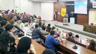 Maurits-Mantiri-Beri-Kuliah-Umum-Kepemimpinan-di-Universitas-Indonesia